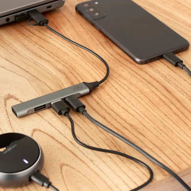 Adaptador HUB multipuerto "HAMEL"