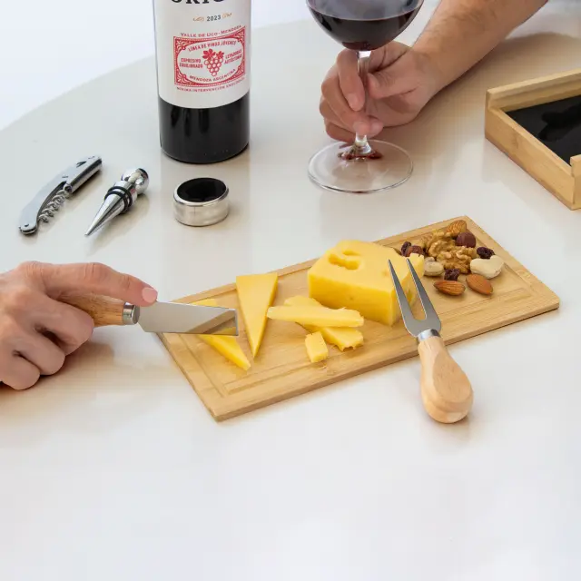 Set de vino y Tabla para quesos "WINCHESTER" 12