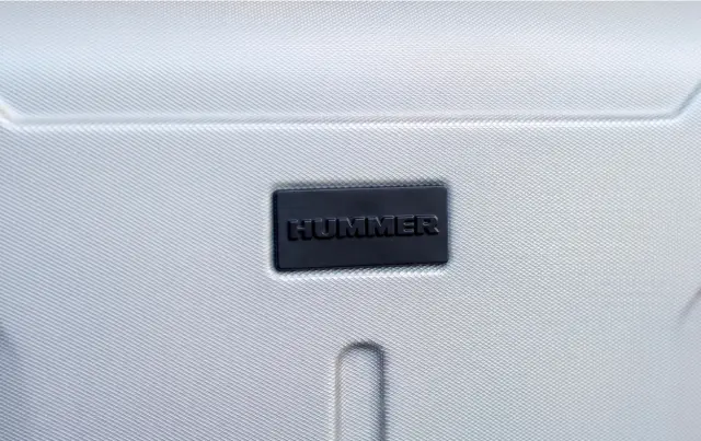 Carry On Hummer Pick Up
