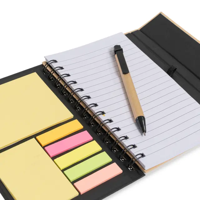 Descripción: Cuaderno ecológico espiralado, provee un bolígrafo ecológico de 14cm, block rayado de 7…