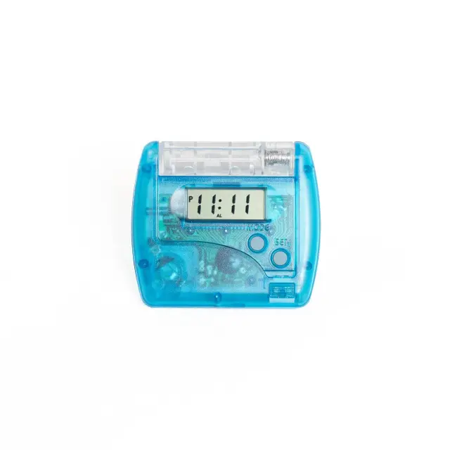 Reloj de viaje con sistema press up y alarma