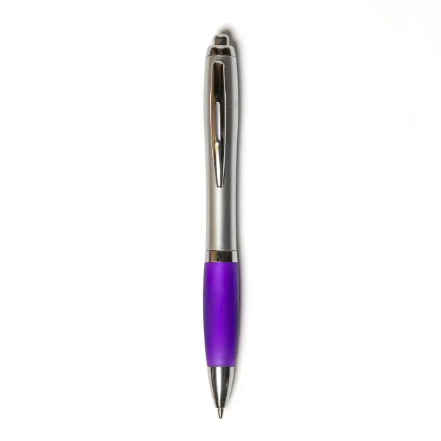 Bolígrafo retráctil, cuerpo plateado con grip de color.