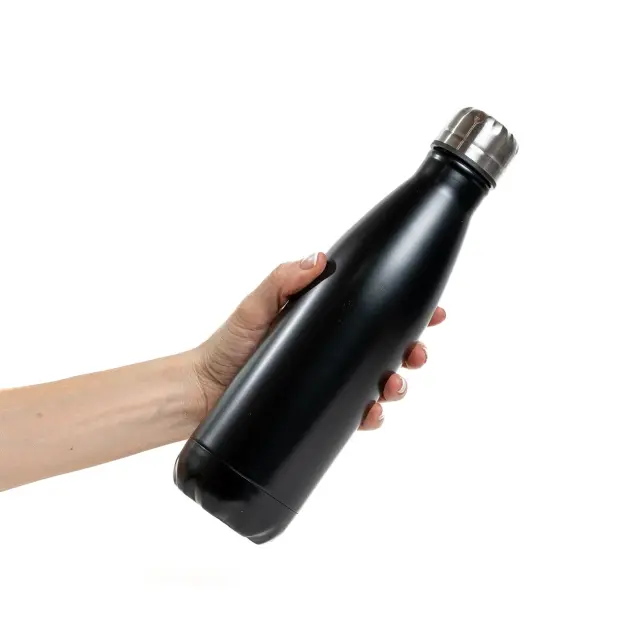 Descripción: Botella metálica pared simple de acero. Tapa a rosca con cierre hermético plástico con … 10